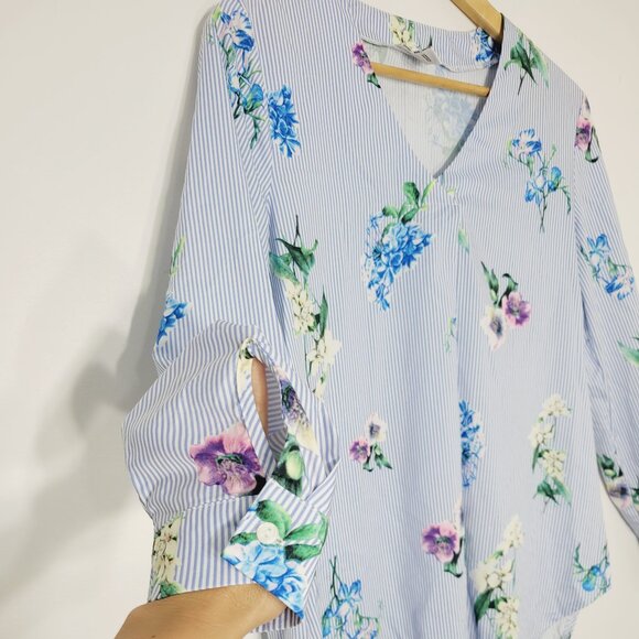 Another Story Womens Blue White Stripe Floral Print V-Neck High Low Blouse Small - Picture 2 of 10